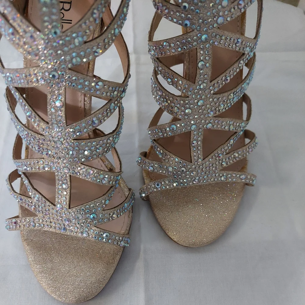 NWOB Bella Marie Sparkling Strappy Cage Heels - Gold 6.5 - Picture 6 of 9